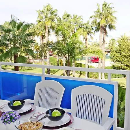 Apartamento Palmeras En La Playa - House In *